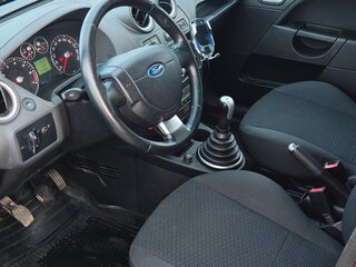 2006 Ford Fiesta Mk5, красный, 360000 рублей, вид 5