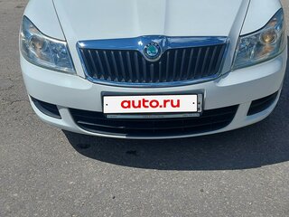 2012 Skoda Octavia II (A5) Рестайлинг, белый, 1250000 рублей, вид 2