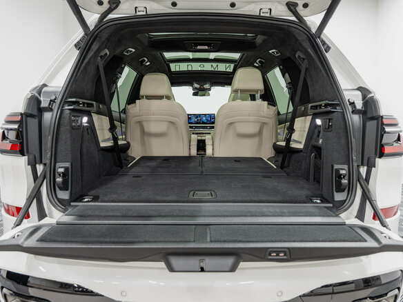 2023 BMW X7 40d I (G07) Рестайлинг, белый, 11590000 рублей - вид 28