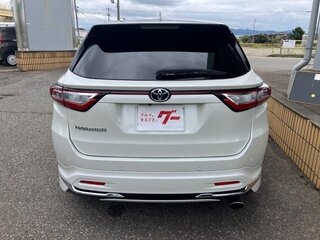 2020 Toyota Harrier III (XU60) Рестайлинг, белый, 2000000 рублей, вид 4