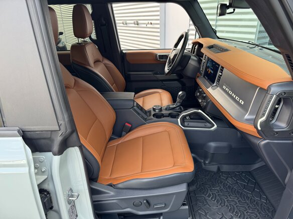 2024 Ford Bronco VI, серый - вид 31