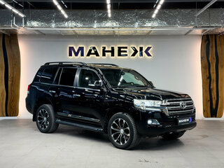 2015 Toyota Land Cruiser 200 Series Рестайлинг 2, чёрный, 5500000 рублей, вид 1