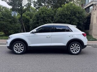 2023 Volkswagen T-Roc I Рестайлинг, белый, 1200000 рублей, вид 3