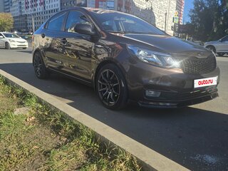 2015 Kia Rio III Рестайлинг, коричневый, 915000 рублей, вид 4
