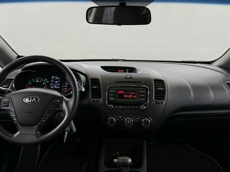 2019 Kia Cerato III Рестайлинг (Classic), серебристый, 1820000 рублей, вид 5