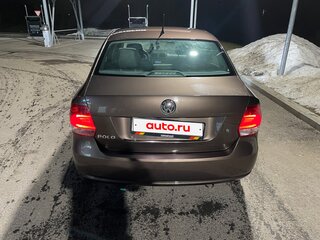 2015 Volkswagen Polo V, коричневый, 690000 рублей, вид 5
