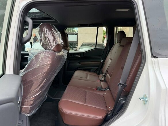 2026 Toyota Land Cruiser Prado 250 Series, белый, 10000000 рублей - вид 6