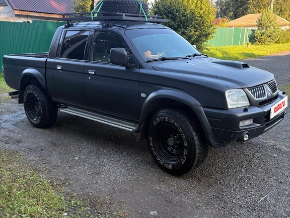 2005 Mitsubishi L200 III Рестайлинг, серый, 700000 рублей - вид 5