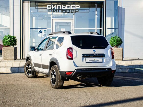 2018 Renault Duster I Рестайлинг, белый, 1600000 рублей - вид 5