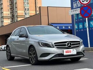 2016 Mercedes-Benz A-Класс 200 III (W176) Рестайлинг, серый, 1444000 рублей, вид 3