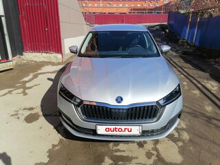 2020 Skoda Octavia IV (A8), серебристый, 2450000 рублей, вид 3