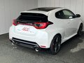 2026 Toyota Yaris IV Рестайлинг, белый, 5140000 рублей - вид 3