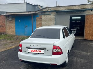 2017 Lada (ВАЗ) Priora I Рестайлинг, белый, 450000 рублей, вид 3