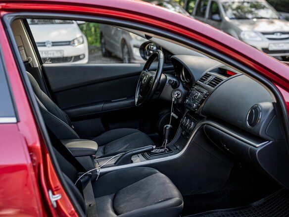 2012 Mazda 6 II (GH) Рестайлинг, красный, 734000 рублей - вид 12