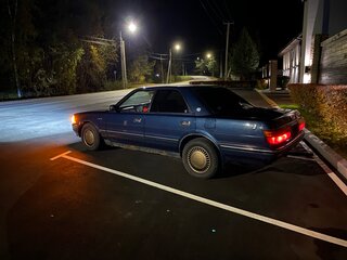 1990 Toyota Crown VIII (S130), синий, 330000 рублей, вид 2