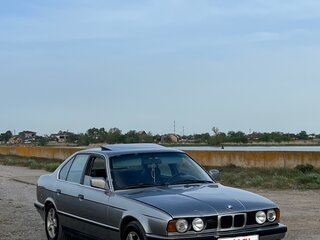 1989 BMW 5 серии 520i III (E34), серебристый, 339000 рублей, вид 2
