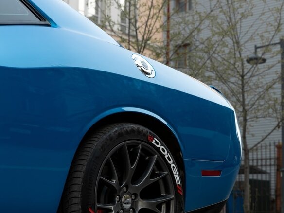 2016 Dodge Challenger SRT III Рестайлинг 2, синий, 5000000 рублей - вид 4