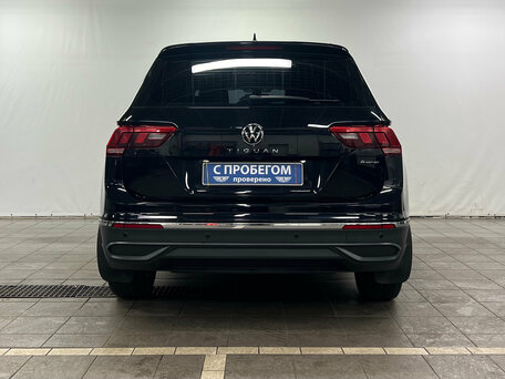 2022 Volkswagen Tiguan II Рестайлинг, чёрный, 3150000 рублей, вид 4