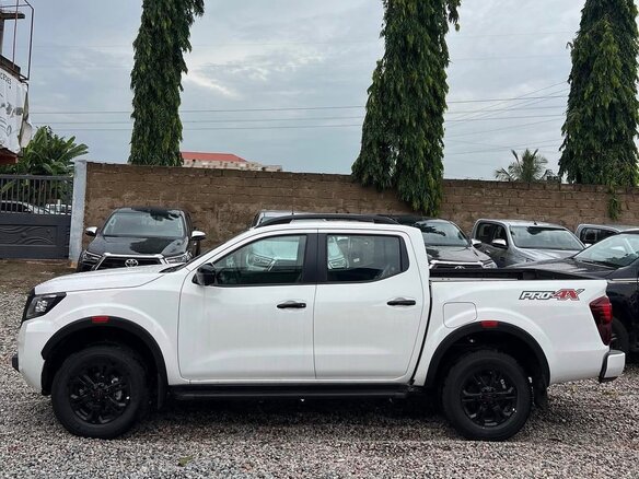 2026 Nissan Navara (Frontier) IV (D23) Рестайлинг, белый, 3990000 рублей - вид 5