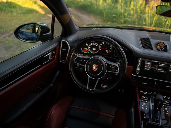 2021 Porsche Cayenne S III, чёрный, 7500000 рублей - вид 21