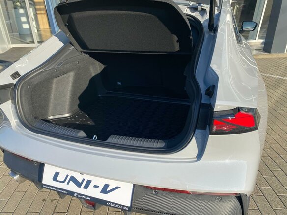 2025 Changan UNI-V I, серый, 3479900 рублей - вид 14
