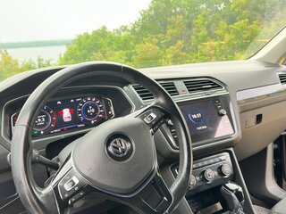2019 Volkswagen Tiguan II, чёрный, 2200000 рублей, вид 5