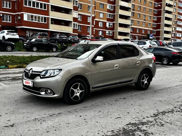 2014 Renault Logan II, бежевый