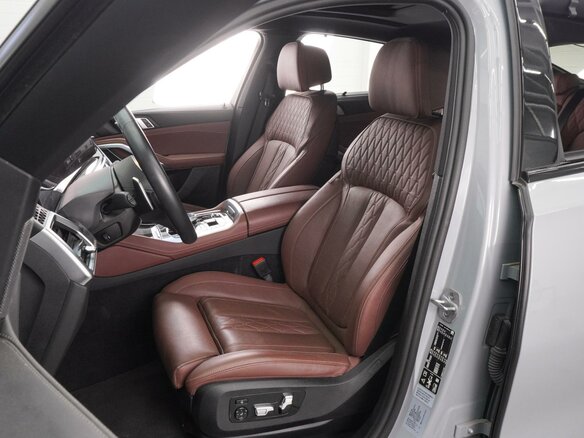 2023 BMW X6 40i III (G06) Рестайлинг, серый, 15899000 рублей - вид 9
