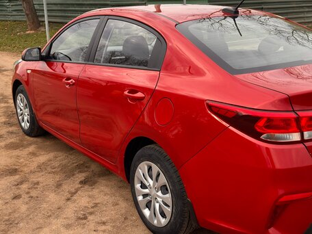 2019 Kia Rio IV, красный, 930000 рублей, вид 3