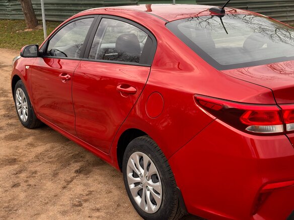 2019 Kia Rio IV, красный, 930000 рублей - вид 2