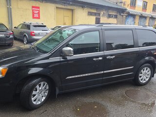 2014 Chrysler Voyager Grand V Рестайлинг, чёрный, 1700000 рублей, вид 4