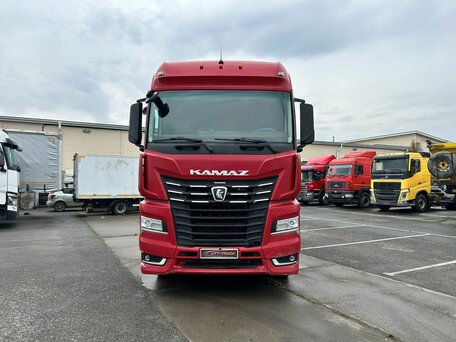 2023 КамАЗ 54901, красный, 3499000 рублей, вид 2