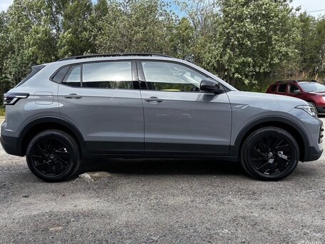2026 Volkswagen Tharu XR 300 TSI, серый, 2870000 рублей, вид 3