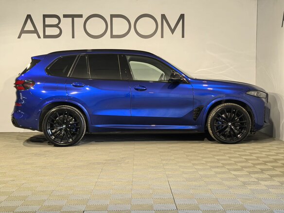 2023 BMW X5 M60i IV (G05/G18) Рестайлинг, синий, 12850000 рублей - вид 6