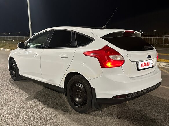 2014 Ford Focus III, белый, 400000 рублей - вид 4