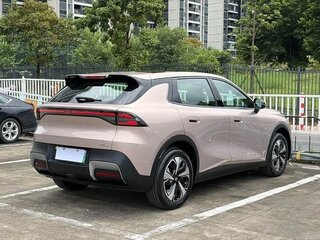 2026 Changan Qiyuan Q05 51.9 kWh II, серебристый, 2240000 рублей, вид 4