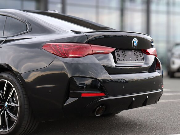 2025 BMW 4 серии 420i G22, G23, G26 Рестайлинг, чёрный - вид 12