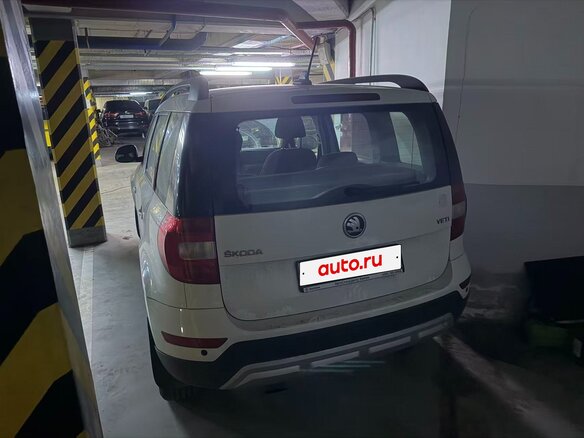 2017 Skoda Yeti I Рестайлинг, белый - вид 4