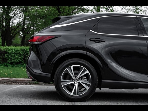 2023 Lexus RX 350h V, чёрный, 7300000 рублей - вид 15