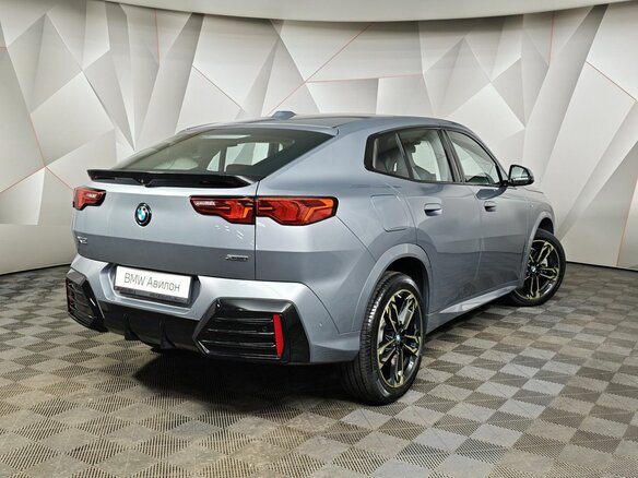 2024 BMW X2 xDrive25i II (U10), серый, 5600000 рублей - вид 1