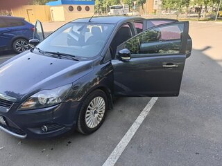 2010 Ford Focus II Рестайлинг, серый, 450000 рублей, вид 3