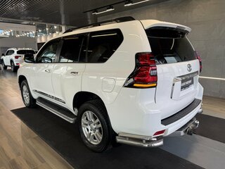 2011 Toyota Land Cruiser Prado 150 Series, белый, 2695000 рублей, вид 4