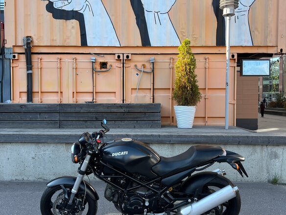 2006 Ducati Monster 695, чёрный, 390000 рублей