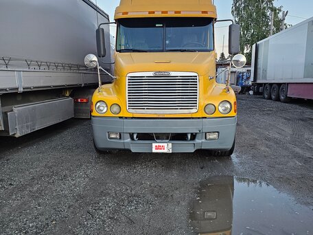 1999 Freightliner Century Class, жёлтый, 2650000 рублей, вид 2