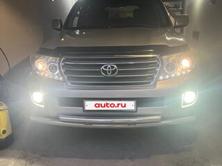 2009 Toyota Land Cruiser 200 Series, серебристый, 3352000 рублей, вид 3