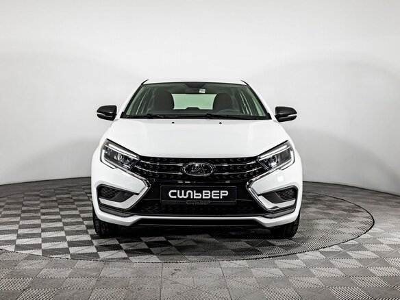 2026 Lada (ВАЗ) Vesta I Рестайлинг (NG), белый - вид 3