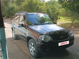 2011 Chevrolet Niva I Рестайлинг, коричневый, 550000 рублей, вид 2