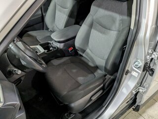 2021 Toyota RAV4 V (XA50), серебристый, 2750000 рублей, вид 3