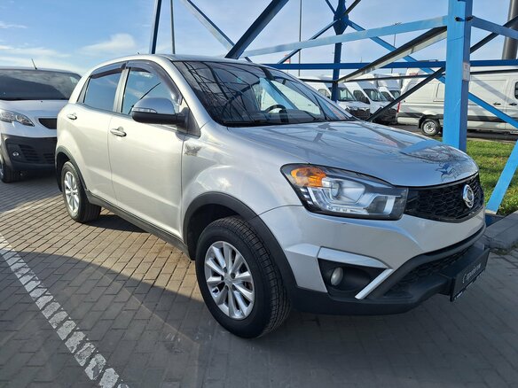 2014 SsangYong Actyon II Рестайлинг, серебристый - вид 2