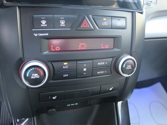 2009 Kia Sorento II, чёрный - вид 13